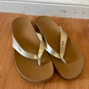 Reef leather gold sandal